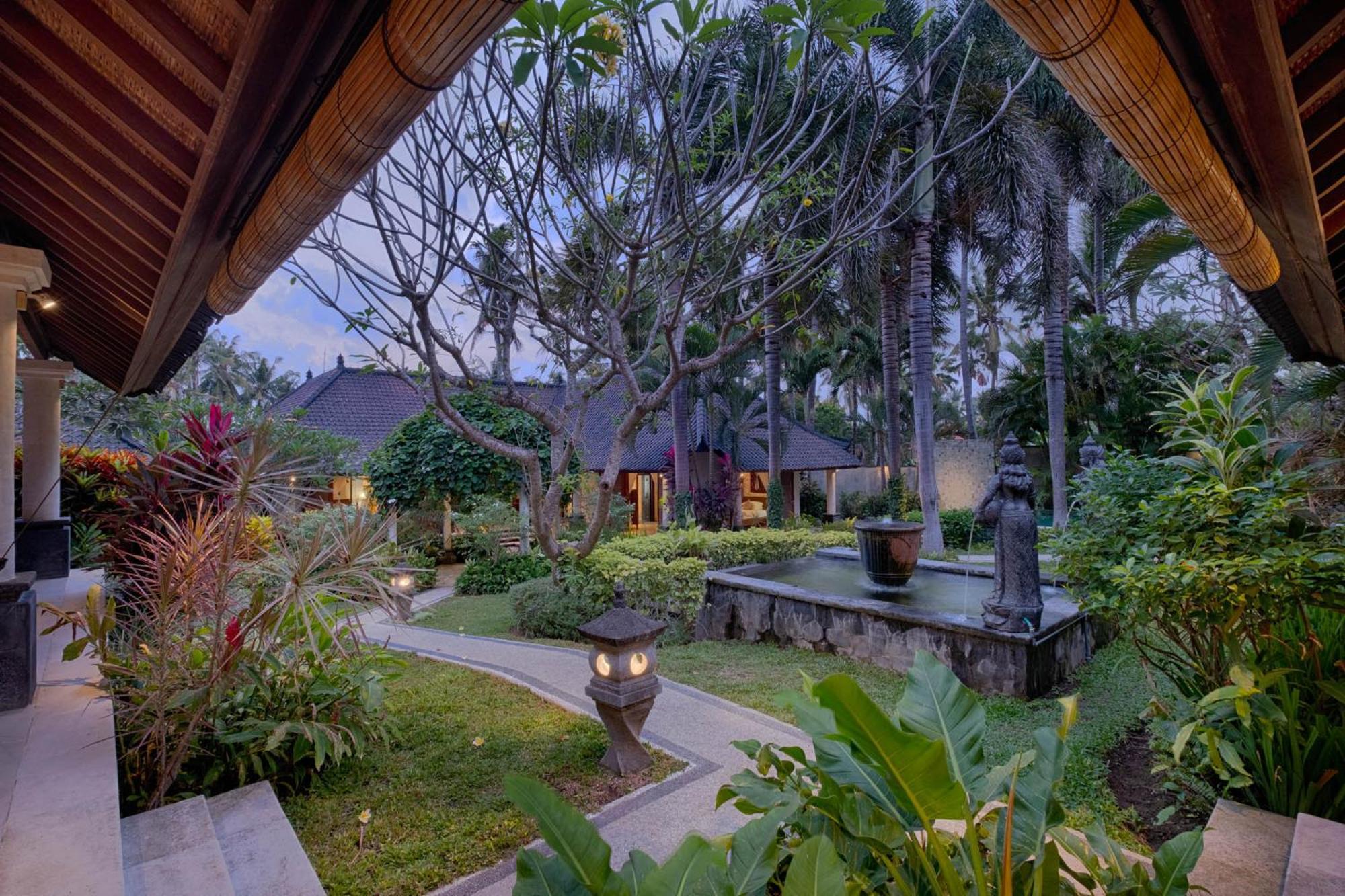 Kutus Kutus Saba Beach Villa Джокьякарта Экстерьер фото
