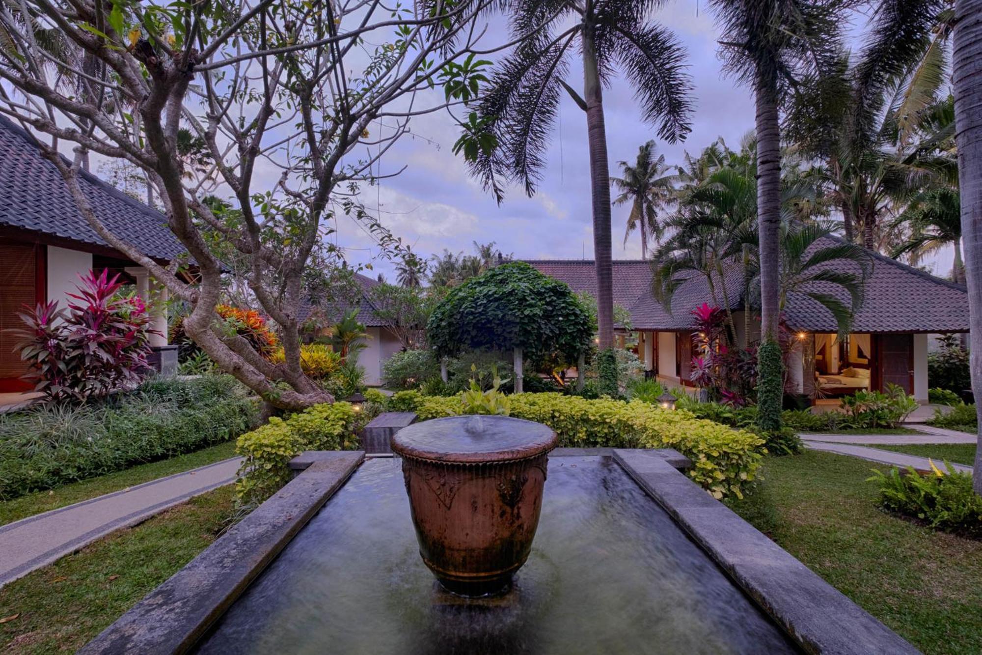 Kutus Kutus Saba Beach Villa Джокьякарта Экстерьер фото