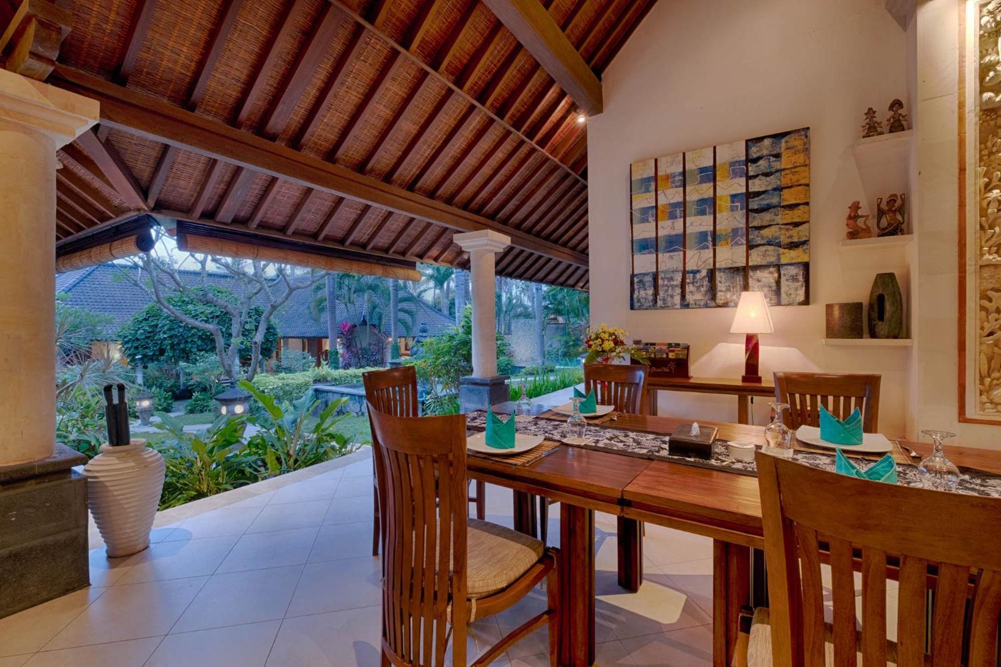 Kutus Kutus Saba Beach Villa Джокьякарта Экстерьер фото