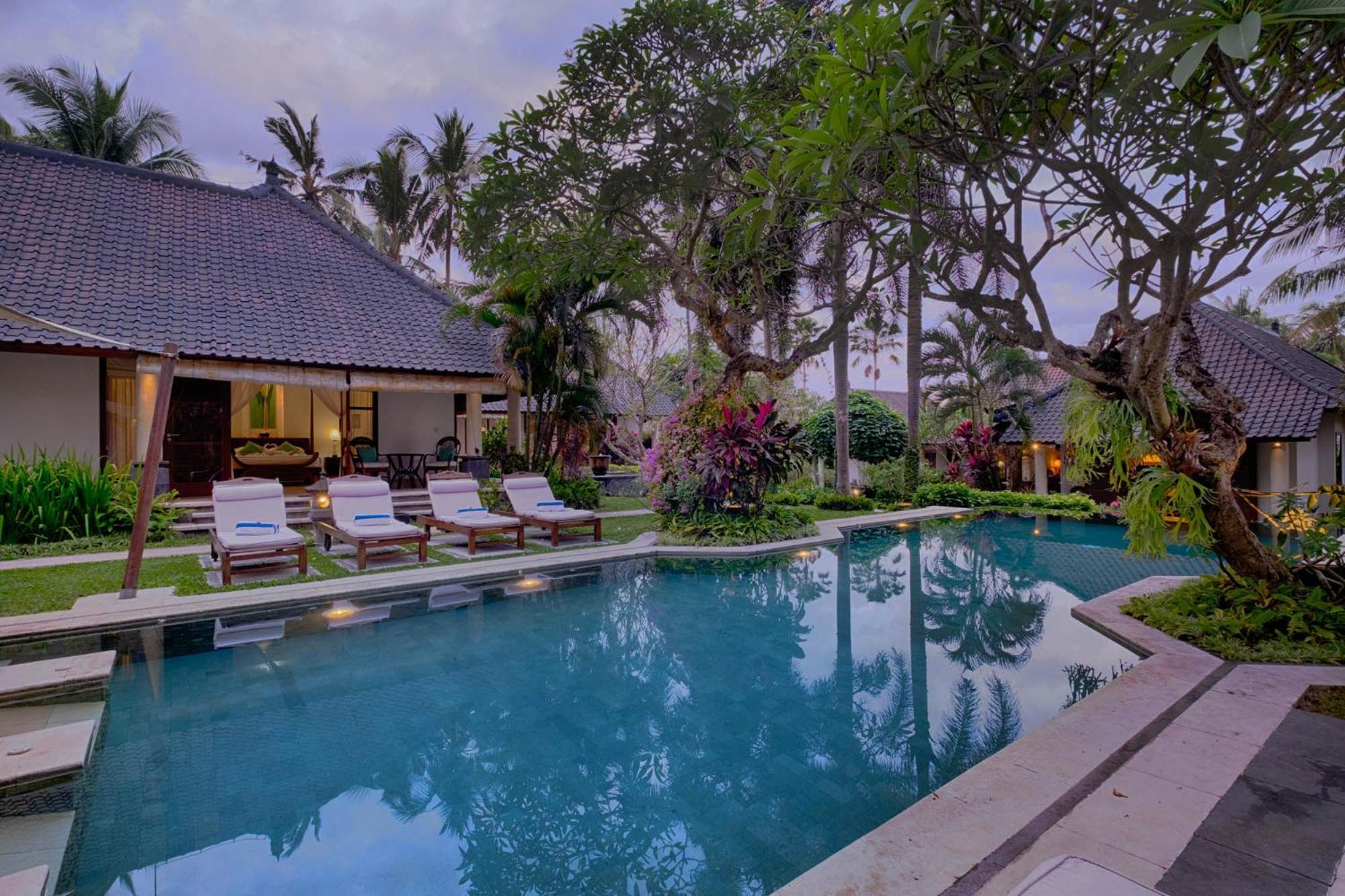 Kutus Kutus Saba Beach Villa Джокьякарта Экстерьер фото