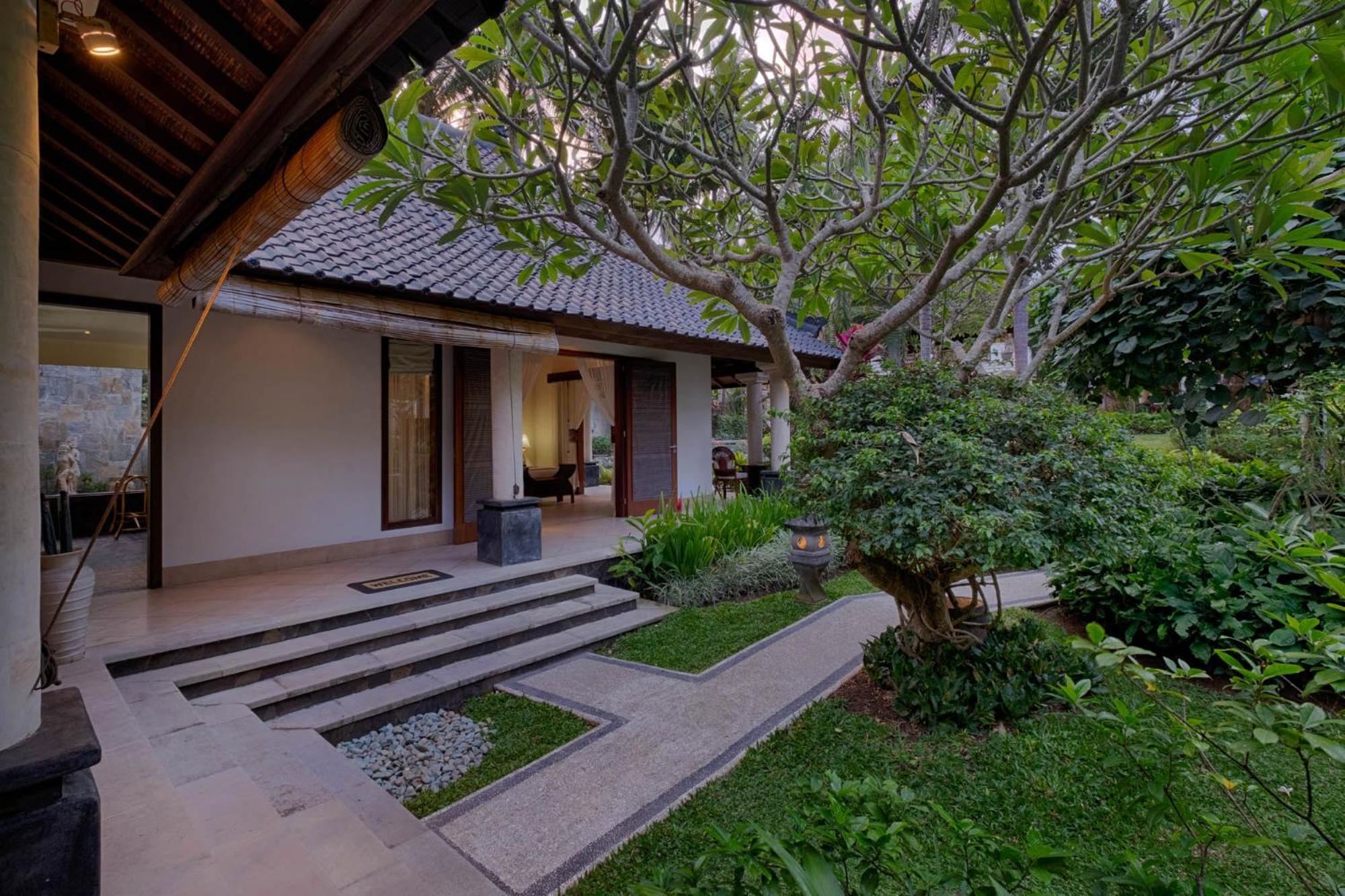 Kutus Kutus Saba Beach Villa Джокьякарта Экстерьер фото