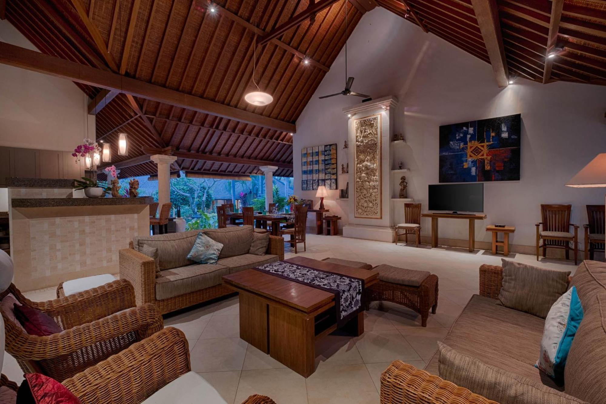 Kutus Kutus Saba Beach Villa Джокьякарта Экстерьер фото