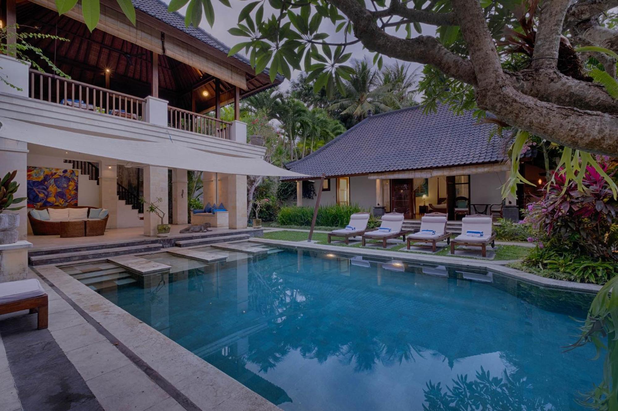 Kutus Kutus Saba Beach Villa Джокьякарта Экстерьер фото
