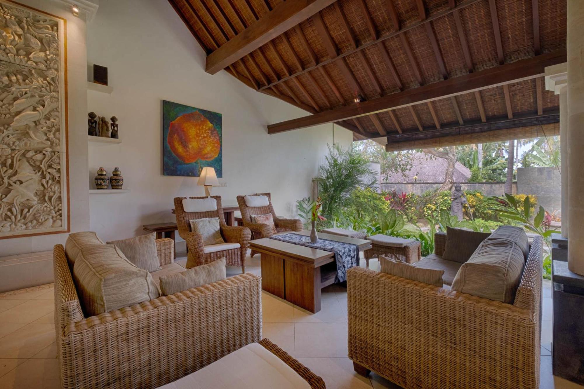 Kutus Kutus Saba Beach Villa Джокьякарта Экстерьер фото