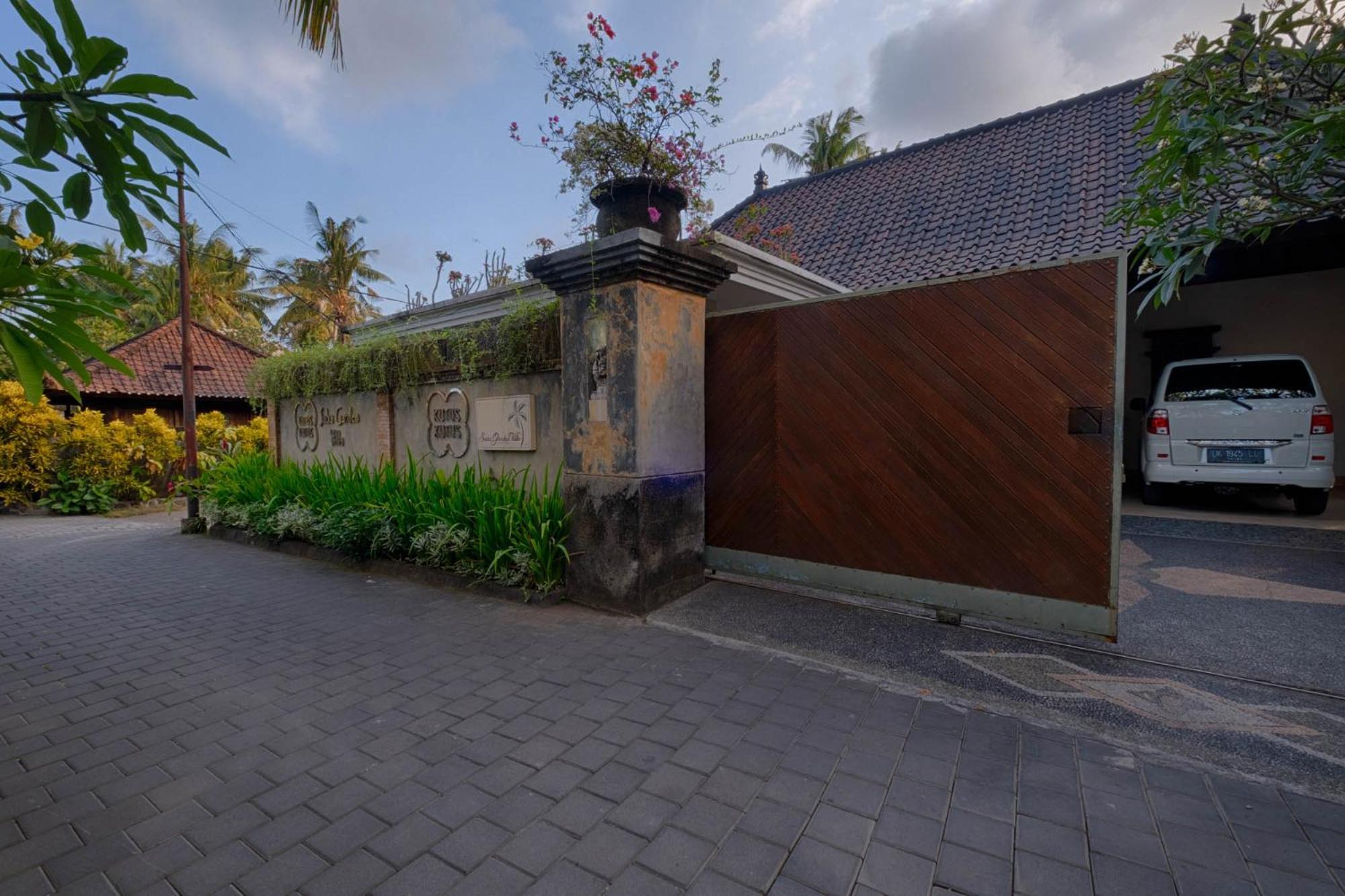 Kutus Kutus Saba Beach Villa Джокьякарта Экстерьер фото