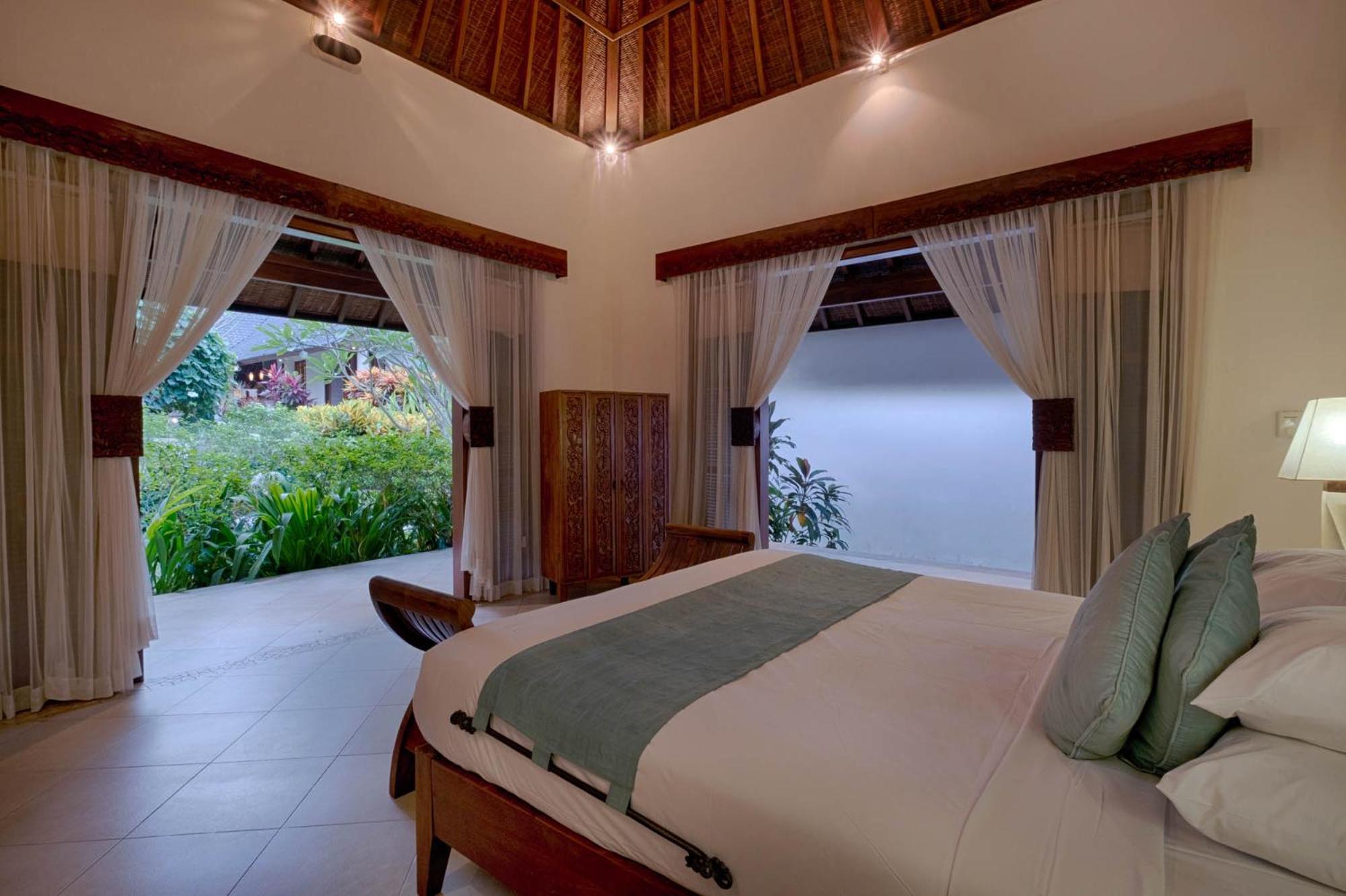 Kutus Kutus Saba Beach Villa Джокьякарта Экстерьер фото