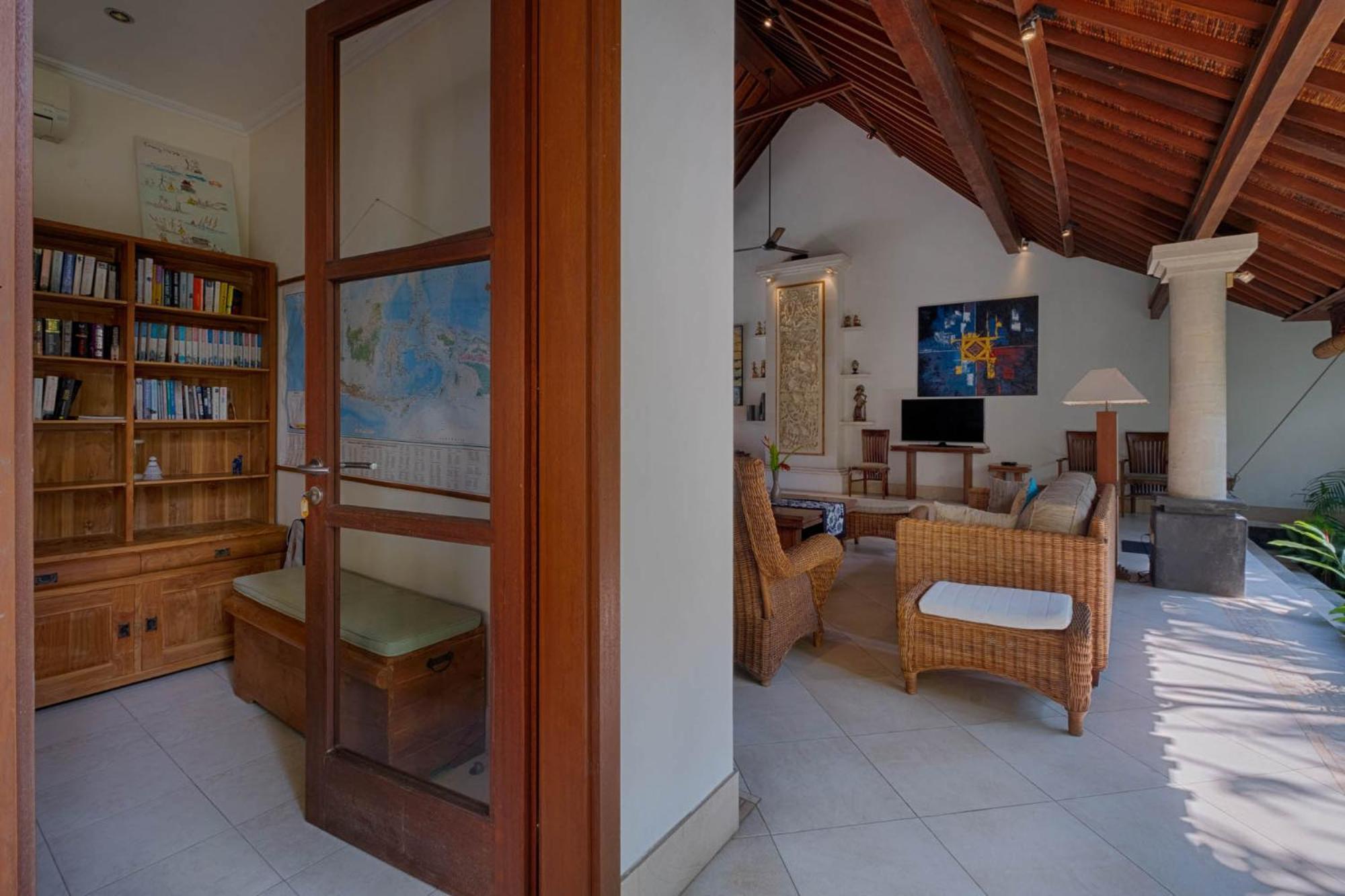 Kutus Kutus Saba Beach Villa Джокьякарта Экстерьер фото