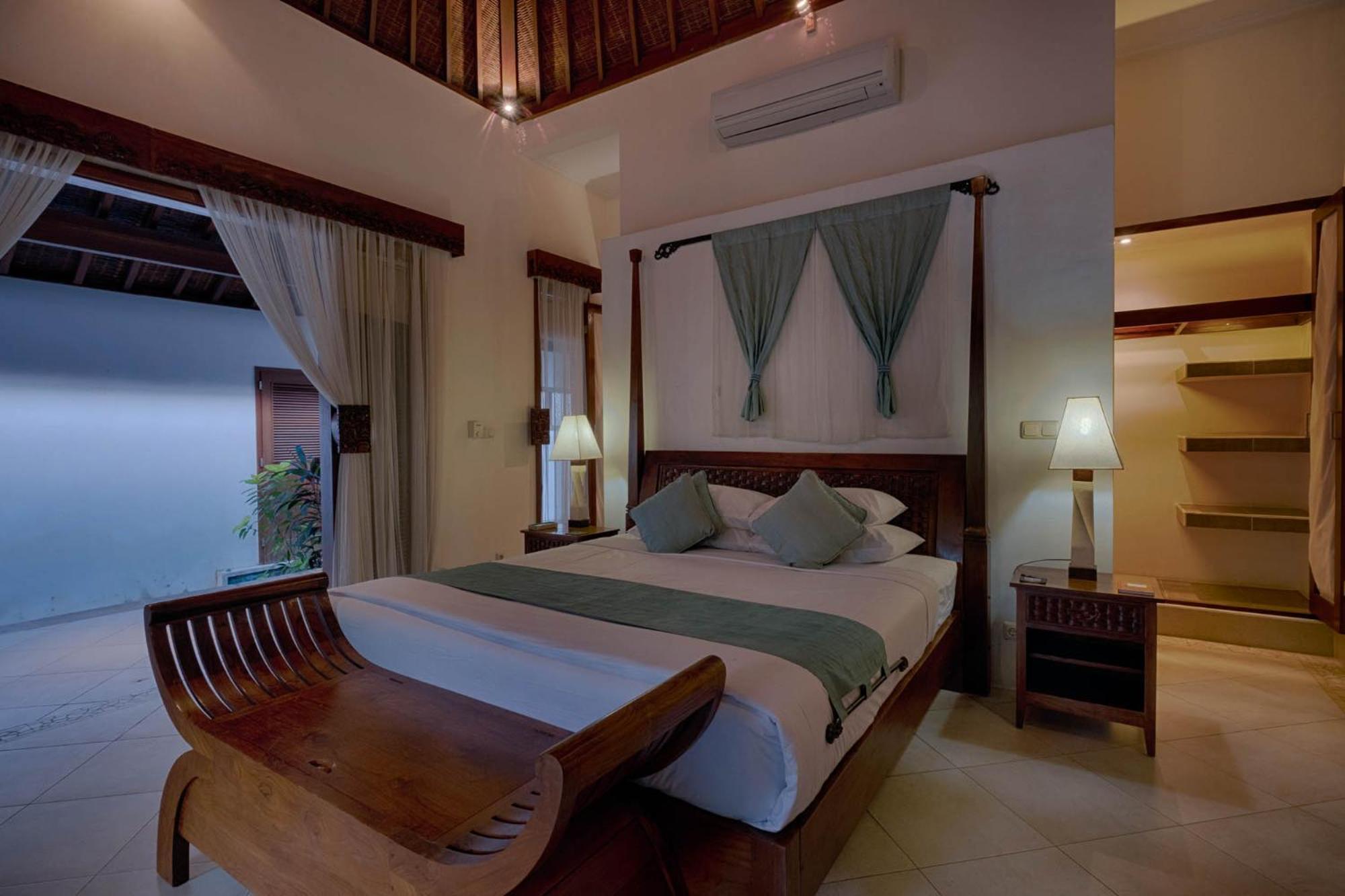 Kutus Kutus Saba Beach Villa Джокьякарта Экстерьер фото