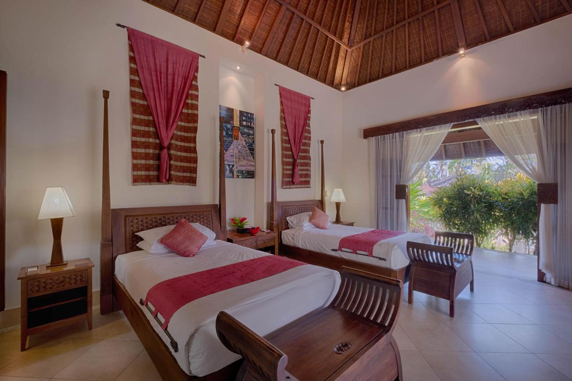Kutus Kutus Saba Beach Villa Джокьякарта Экстерьер фото